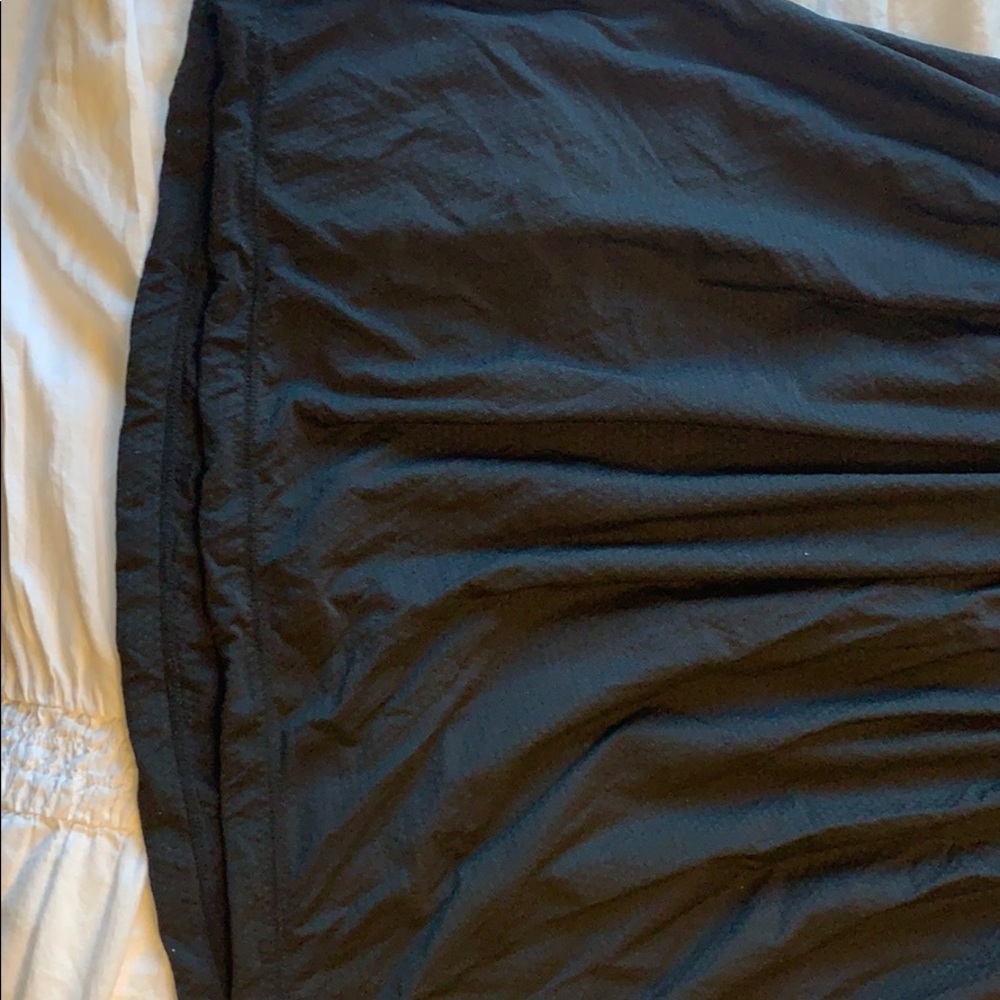 Lululemon workout top - Picture 2 of 2